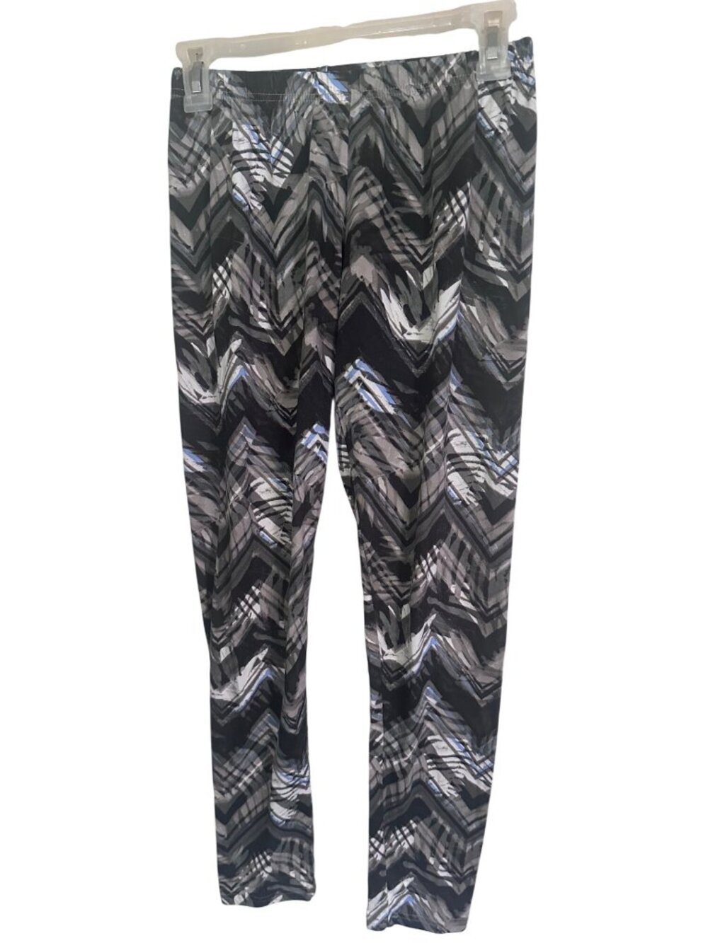 Bobbie Brooks black white and blue chevron leggings size M
